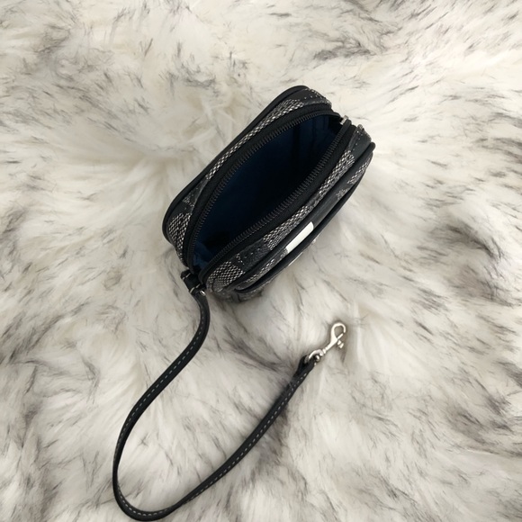 Authentic Coach Wristlet Bag - Picture 10 of 15